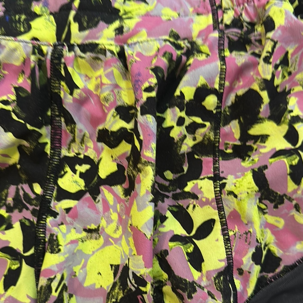 Lululemon Hotty Hot Sz 8 Women's Multicolor Athletic Workout Gym Run Yoga Shorts - Picture 3 of 12